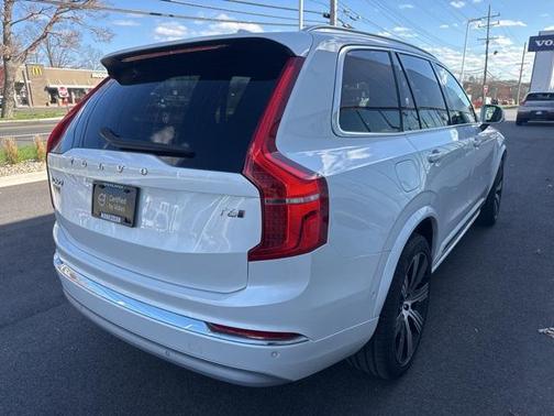 2022 Volvo XC90 T6 Inscription