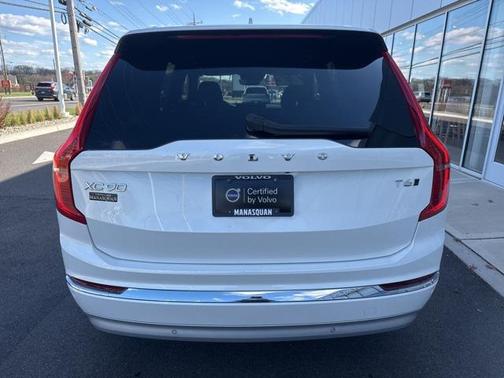 2022 Volvo XC90 T6 Inscription