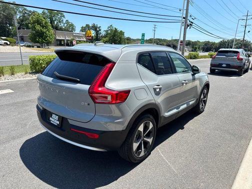 Vapour Gray 2025 Volvo XC40 B5 Plus Bright Theme