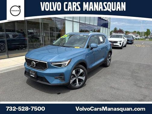 Fjord Blue Metallic 2025 Volvo XC40 B5 Plus Bright Theme