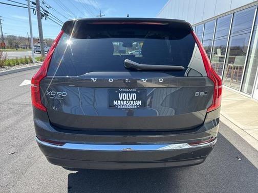 2024 Volvo XC90 B5 Plus Bright Theme