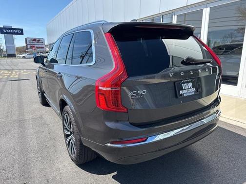 2024 Volvo XC90 B5 Plus Bright Theme
