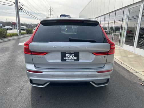 2025 Volvo XC60 B5 Plus