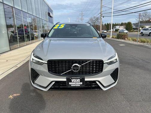 2025 Volvo XC60 B5 Plus
