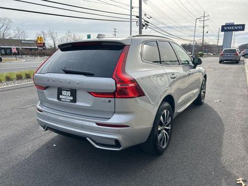 2025 Volvo XC60 B5 Plus