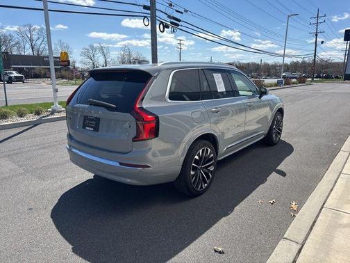 Vapour Grey Metallic 2025 Volvo XC90 B5 Plus 7-Seater