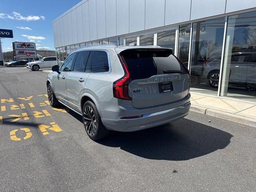 Vapour Grey Metallic 2025 Volvo XC90 B5 Plus 7-Seater