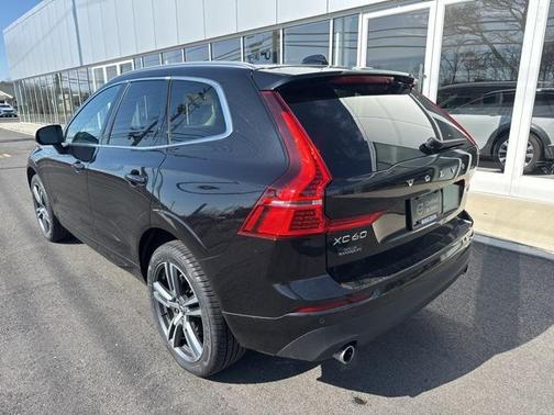 2020 Volvo XC60 T5 Momentum
