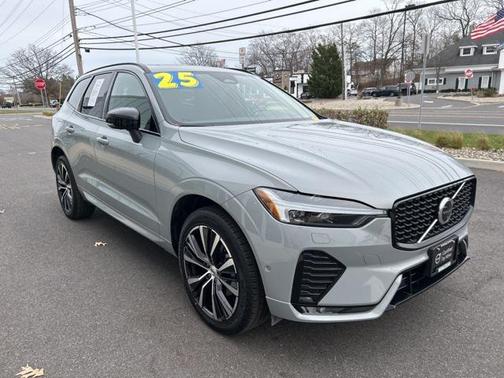 2025 Volvo XC60 B5 Plus