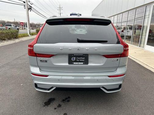 2025 Volvo XC60 B5 Plus