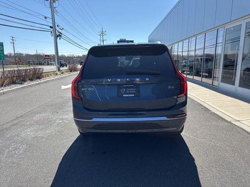 2025 Volvo XC90 B6 Plus 7-Seater