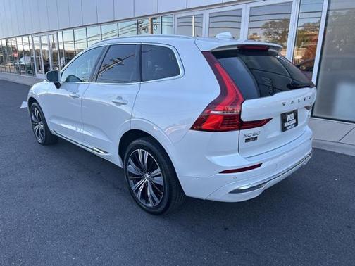 2022 Volvo XC60 B5 Inscription