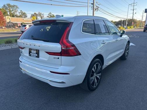 2022 Volvo XC60 B5 Inscription