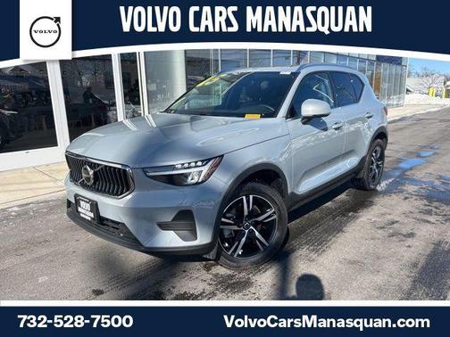 2025 Volvo XC40 B5 Core Bright Theme