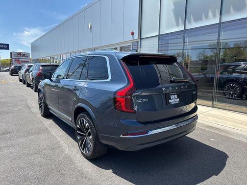 Denim Blue Metallic 2025 Volvo XC90 B6 Plus 7-Seater
