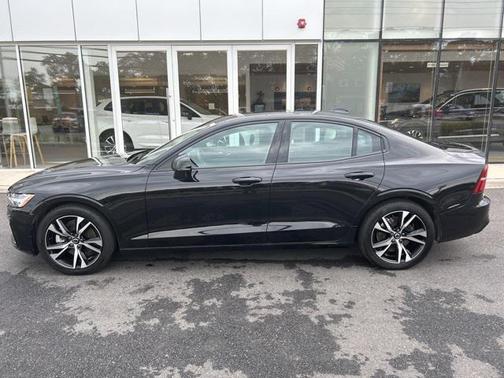 2025 Volvo S60 B5 Core