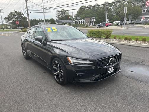 2025 Volvo S60 B5 Core