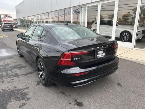 2025 Volvo S60 B5 Core