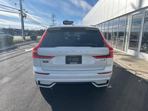 2025 Volvo XC60 B5 Plus