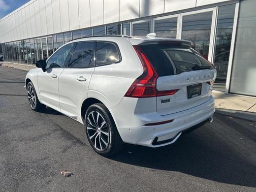 2025 Volvo XC60 B5 Plus