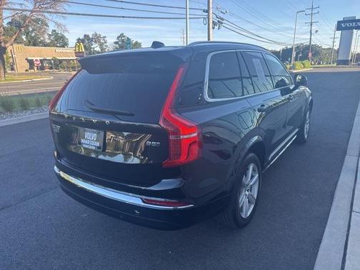 2025 Volvo XC90 B5 Core