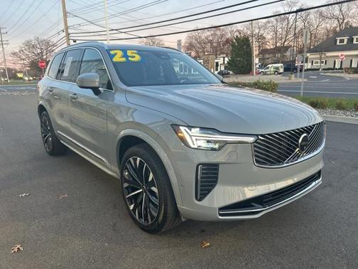 2025 Volvo XC90 B6 Plus 7-Seater