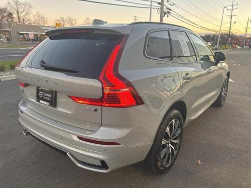 2025 Volvo XC60 B5 Plus