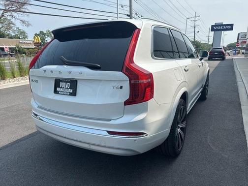 2022 Volvo XC90 T6 Inscription