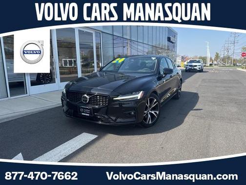 2024 Volvo S60 B5 Plus Dark Theme