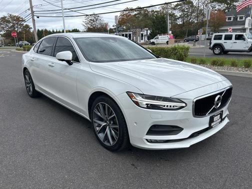 2018 Volvo S90 T6 Momentum