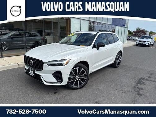 Crystal White Metallic 2025 Volvo XC60 B5 Plus