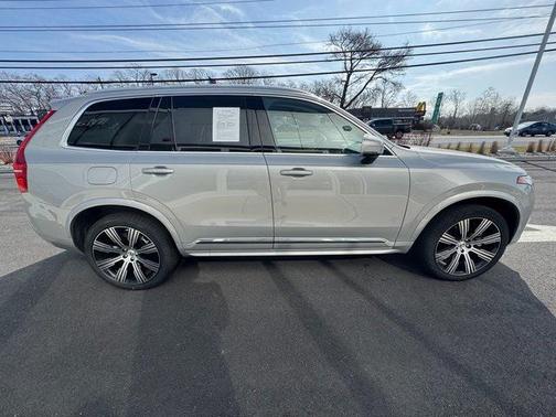 2024 Volvo XC90 B5 Plus Bright Theme