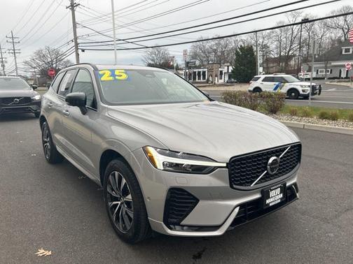 2025 Volvo XC60 B5 Plus
