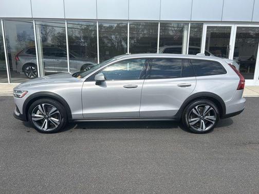 Silver 2025 Volvo V60 Cross Country Plus, B5 AWD Gas (mild hybrid)
