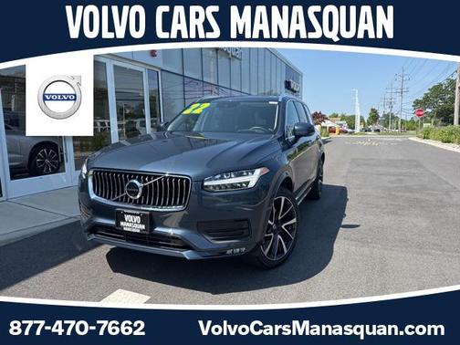 2022 Volvo XC90 T6 Momentum