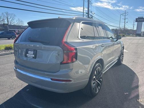 2025 Volvo XC90 B6 Plus 7-Seater
