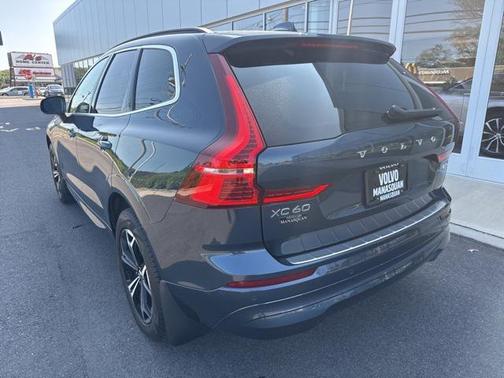 2022 Volvo XC60 Momentum