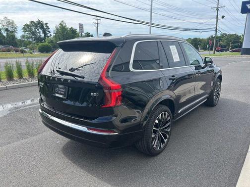 Onyx Black Metallic 2025 Volvo XC90 B5 Plus 7-Seater