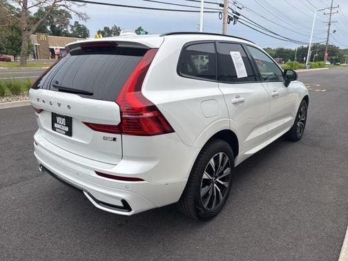 2025 Volvo XC60 Plus