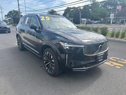 Onyx Black Metallic 2025 Volvo XC90 B5 Plus 7-Seater