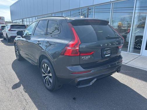 2025 Volvo XC60 B5 Plus