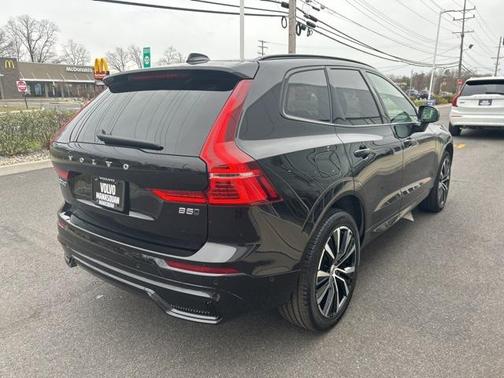 2025 Volvo XC60 B5 Plus