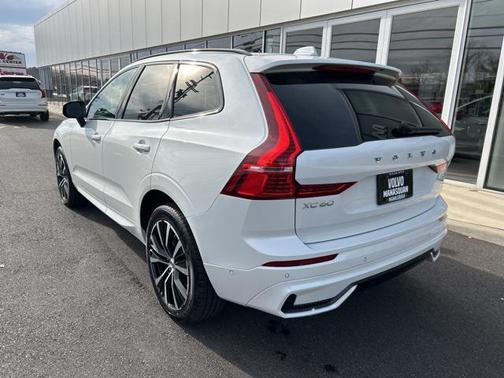 2025 Volvo XC60 B5 Plus