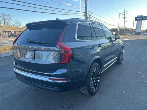 2025 Volvo XC90 B6 Plus 7-Seater