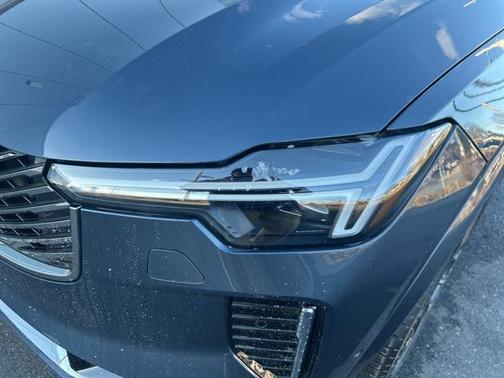 2025 Volvo XC90 B6 Plus 7-Seater