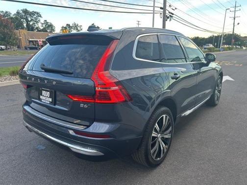 2022 Volvo XC60 B6 Inscription