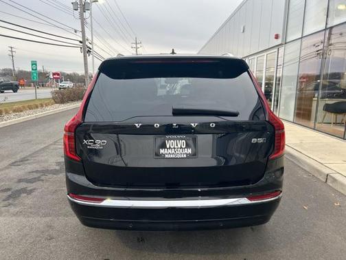 2025 Volvo XC90 B5 Plus 7-Seater