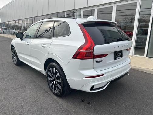 2025 Volvo XC60 B5 Plus