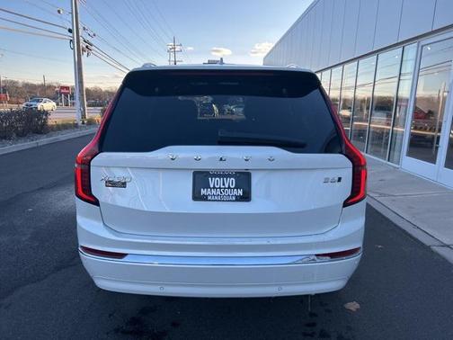 2025 Volvo XC90 B6 Plus 7-Seater