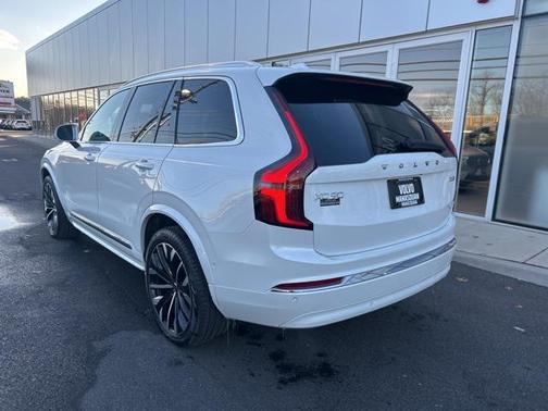 2025 Volvo XC90 B6 Plus 7-Seater